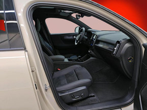 Volvo EX40