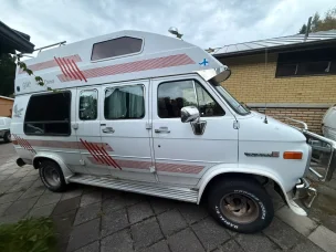 GMC Baron cruiser