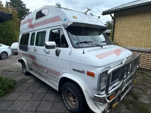 GMC Baron cruiser