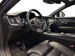 Volvo V90 Cross Country