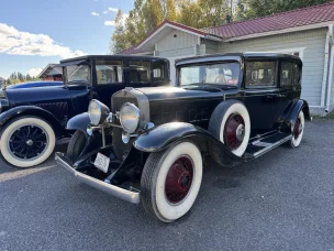 Cadillac Sedan