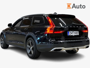 Volvo V90 Cross Country