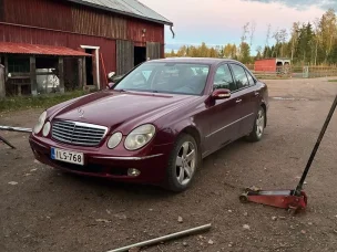 Mercedes-Benz 240