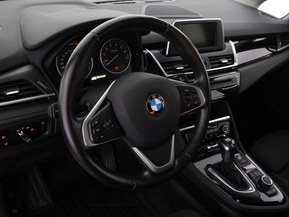 BMW 225