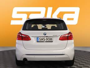 BMW 225