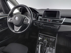 BMW 225