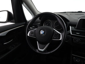 BMW 225