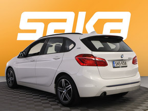 BMW 225
