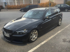 BMW 330
