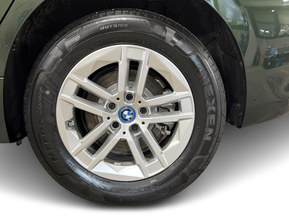 BMW 225