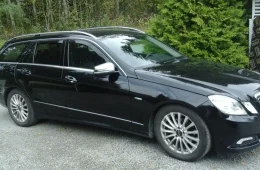 Mercedes-Benz 220