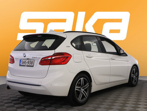 BMW 225