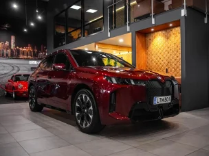 BMW iX