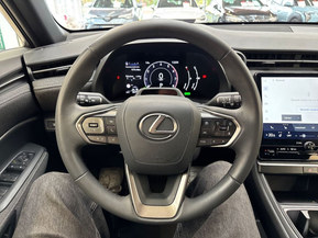 Lexus LBX