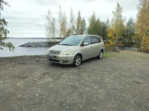 Toyota Avensis Verso