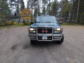 GMC Suburban