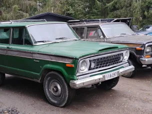 Jeep Wagoneer