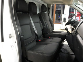 Nissan NV300