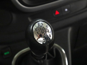 Nissan NV300