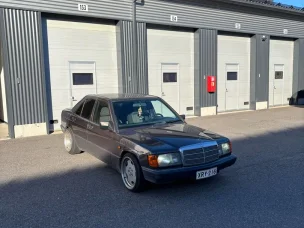 Mercedes-Benz 190