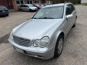 Mercedes-Benz 200