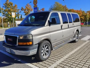 GMC Savana