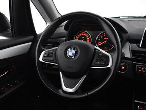BMW 225