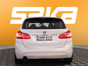 BMW 225