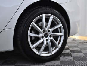 BMW 225