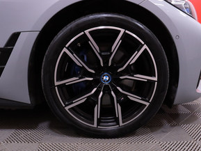 BMW i4 M50