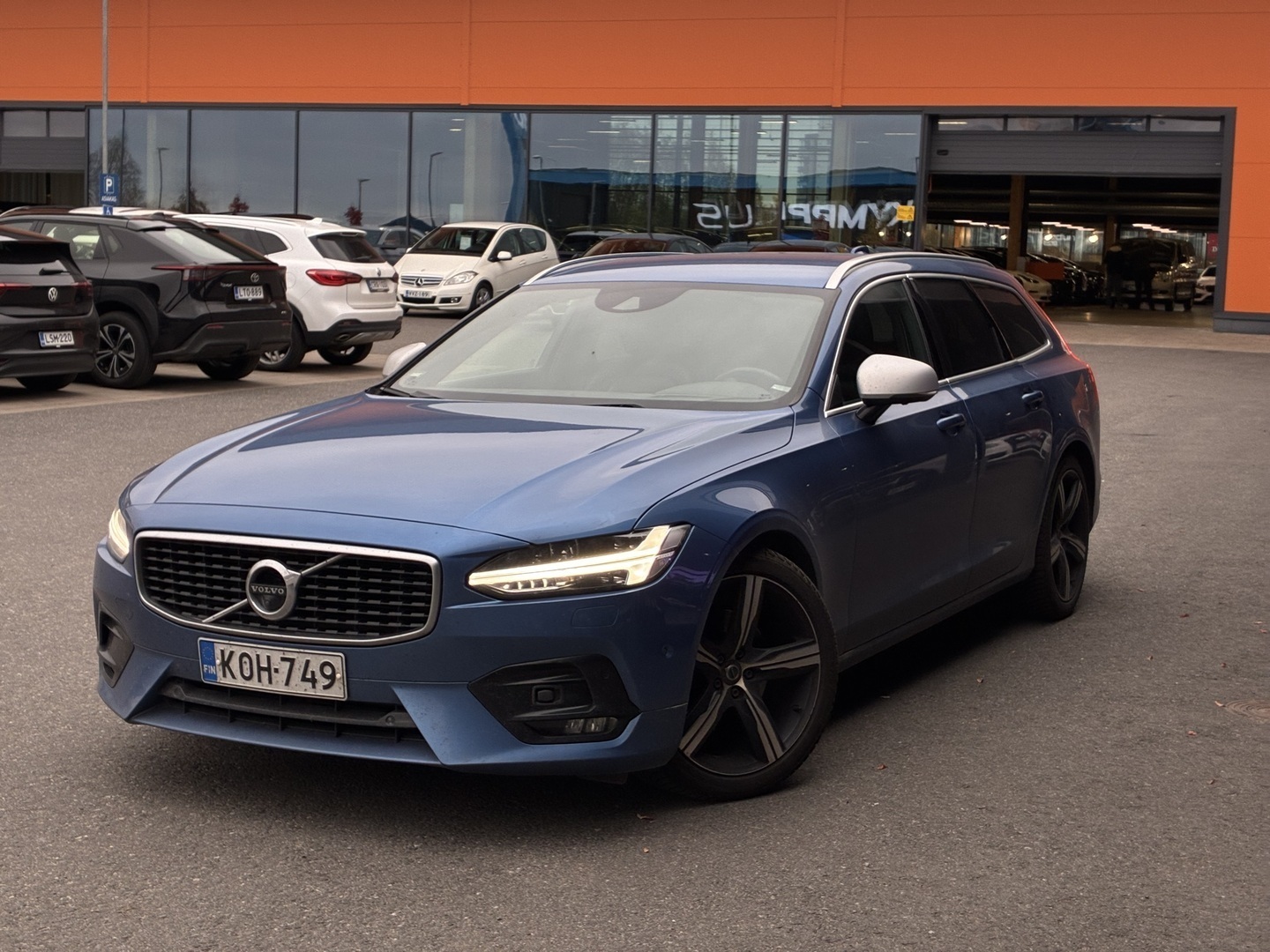 Volvo V90