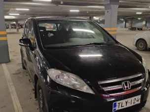Honda FR-V