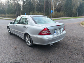 Mercedes-Benz C 180
