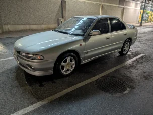 Mitsubishi Galant