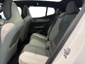 Volvo EX30 Cross Country