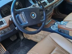 BMW 735