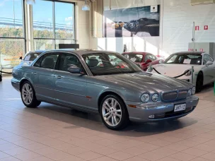 Jaguar XJR