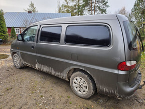 Hyundai H-1