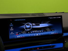 BMW i5 M60