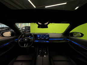 BMW i5 M60