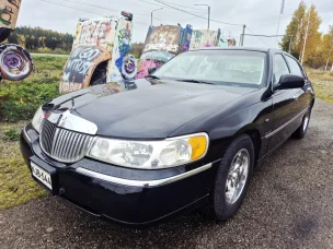 Lincoln Town Car