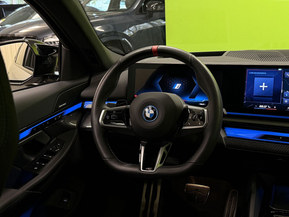 BMW i5 M60