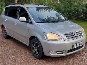 Toyota Avensis Verso