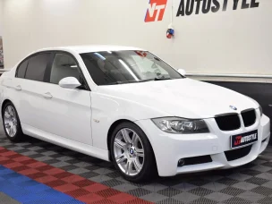 BMW 323
