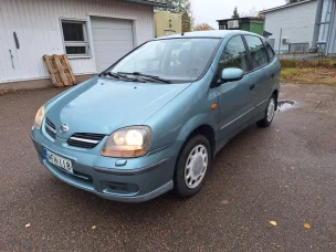 Nissan Almera Tino
