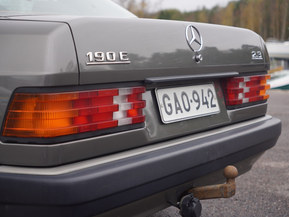 Mercedes-Benz 190
