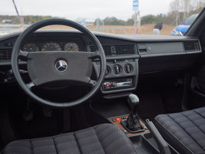 Mercedes-Benz 190