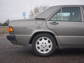 Mercedes-Benz 190