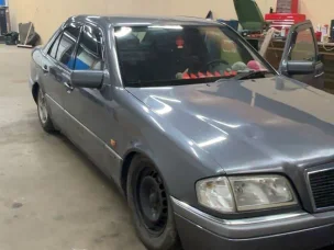 Mercedes-Benz 180