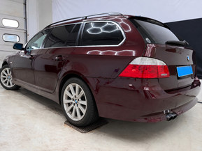 BMW 523